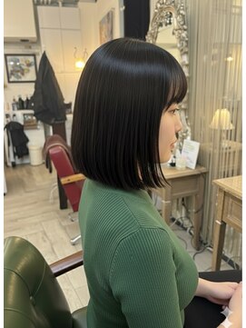 切りっぱなしボブ