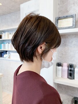 キャアリー(Caary) 福山市美容室Caary人気 ひし形シルエットのスッキリショートボブ