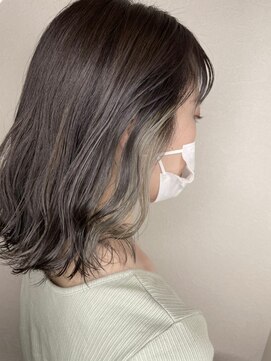 モルニ(MORNI) インナーカラー_マロンベージュ Aラインボブ かきあげ