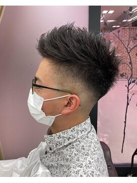 ライズヘアー(RISE HAIR) スキンフェード＋フェザーアップ