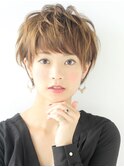 前髪大人かわいい美髪ホワイトグレージュネビージュショートボブ