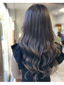 フツーロ 栄(FUTURO) プルエクステ