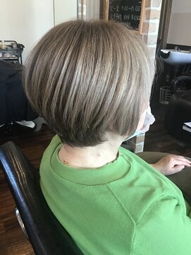 ルポゼヘアー ショートボブ