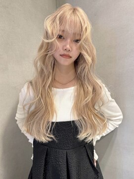 ペレ 梅田(PELE) イメチェン/ホワイトブロンド/外ハネボブ/美髪/梅田