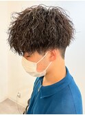 スパイラルパーマ/ツイストパーマ/メンズ/センターパート/波巻き