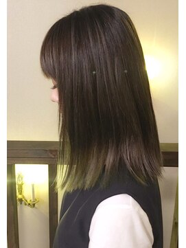 ロイ プラスアティック(roi +attic) 谷町6丁目美容室◆異空間美容室roi◇