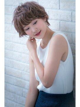 ヘアーアートシフォン 川口東口店(hair art chiffon) ジグザグバング&3Dカラーのモードなノットヘアミニマムボブ