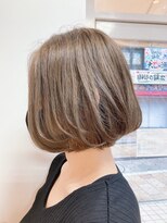 クラン(CLAN)&nbsp;小顔可愛い大人ボブ　カーキグレージュ