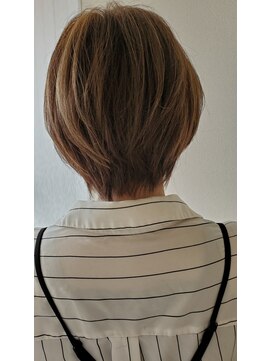 スタイル 成城学園前(STYLE) イメチェンヘアスタイル ラベンダーカラー かき上げヘア