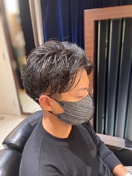 エヌドットバーバー ギンザ(N.BARBER GINZA) ツーブロック/ワンカール/センターパート【銀座】<理容室>