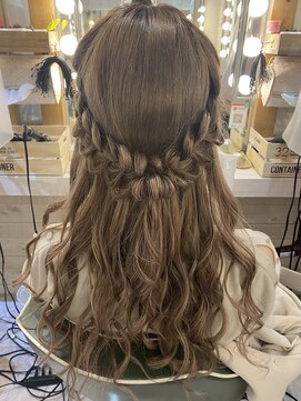 ヘアメイク エンカレッジ(HAIR MAKE encourage) 編み込み　ハーフアップ　アレンジ
