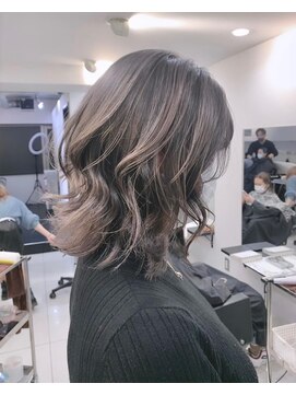 ステアケース 武蔵小杉店(stair:case) 白髪ぼかしバレイヤージュ