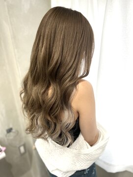 アルマバイロサ(ALMA by ROSA) アッシュベージュ×インナーシルバーエクステ 担当SE-YA