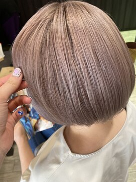 シー 岡崎(,SHE) 斜めバング/グレージュカラー/シルキーベージュ/東岡崎