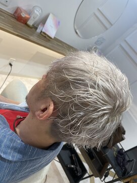 ラビスモア(Lovis moa) 魅力倍増カール/セミディ/シアーカラー/ダークアッシュ/姫カット