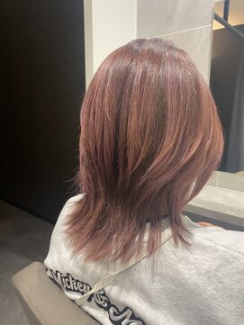 ガーデン ウシワカマル(Garden@ushiwakamaru) レイヤ－カット/ウルフカット/白髪ぼかしハイライト/髪質改善