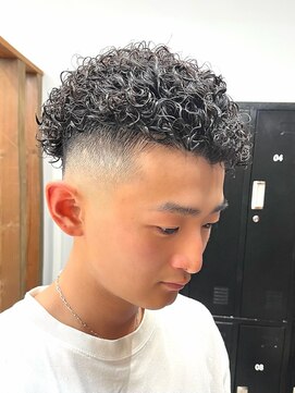 ビューネオ(VIEW NEO) スキンフェード×サーフスパイラル