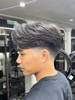 ニコトウキョウ 新宿(nico TOKYO)&nbsp;テーパーフェードニュアンスパーマ刈り上げセンターパートメンズ