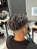 Men's salon Swell 成田店 Men'sパーマ/Men'sカット/眉毛【メンズサロン スウェル】&nbsp;ツイストパーマ×ホワイトメッシュ[#成田 #MEN'S #メンズサロン]