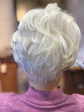 ハール ヘア スタジオ(haar HAIR STUDIO) ミセスふんわりショートヘア