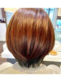 マロンベージュ襟足インナーカラーショートボブダークグリーン