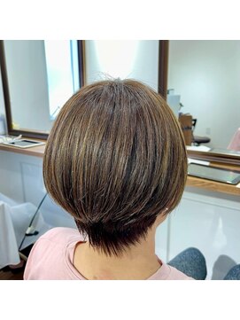 モアナ 逗子(MOANA) 丸みのあるショートボブスタイル