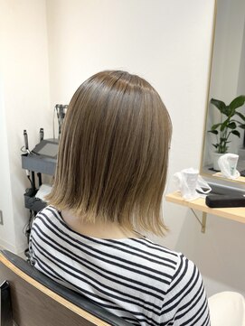 トト 船橋店(toto.) 黒髪/グレーベージュ/レイヤーロング/前髪パーマ[西船橋/津田沼]