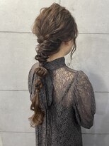 エイル 梅田(Eir)&nbsp;【ヘアセット】【ヘアアレンジ】【編み下ろし】