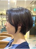カールセミディシアカラー姫カットダークアッシュショート