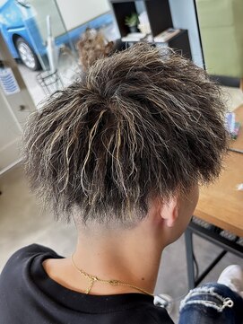 カルム ヘアー レーヴ(Calm hair reve) 縦落ちツイスト×ハイライト