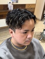 インフィニティー infinity HAIR SPACE BLOOM ツイストスパイラルパーマ/センターパート/ハイライト/メンズ