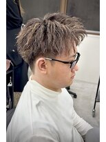 エイト ホワイト 札幌駅前店(EIGHT white)&nbsp;【派手髪】金メッシュツイスパ