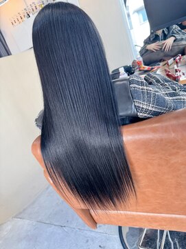 ルイス(Luis) 美髪ロングスタイル