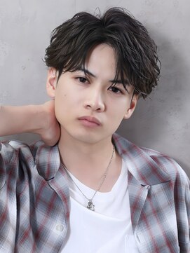 リップス 栄(LIPPS) 大人の色気ルーズフェザーツーブロック刈り上げ