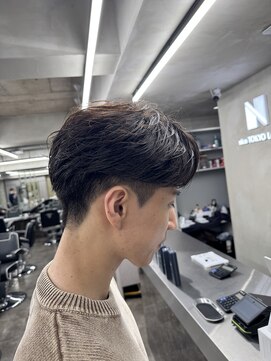 ニコ トウキョウ ロジック(nico TOKYO Logic) 刈り上げセンターパートテーパーフェードカットニュアンスパーマ