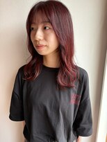 ツイギー 宮西店(TWiGGY) シースルーバングのふんわりミディアムとレッドカラー