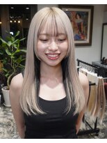 グッドフェローズ キタホリエ(GoodFellas kitahorie)&nbsp;レイヤーで魅せるハイトーンのインナーカラーブリーチ艶感