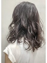 クアトログランシュ 水戸店(QUATRO×GranCieux) 暗髪ブルージュ とろみカールセミロング★QUATRO★