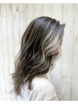 ループ(LOOP) バングカラー+コントラストハイライト