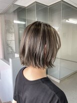 リノカヒリ(Lino kahili)&nbsp;大人ハイライト×切りっぱなしボブ