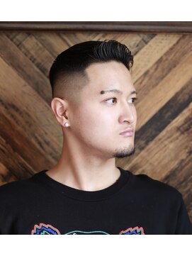 バーバーショップ スバル(BARBERSHOP SUBARU) ＜理容室＞＜バーバー＞バーバーカットアップバングフェード