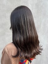 アルター(aL ter)&nbsp;ベージュカラー［グレーベージュ/レイヤーロング/前髪パーマ］