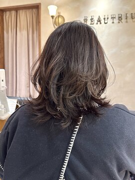 ビュートリアム265(BEAUTRIUM 265) ミディアムレイヤー/レイヤーカット/銀座/ウルフカット/アッシュ