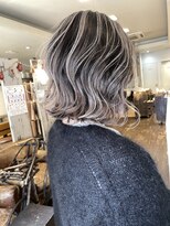 キャトル(Quattro)&nbsp;コントラストハッキリバレイヤージュ