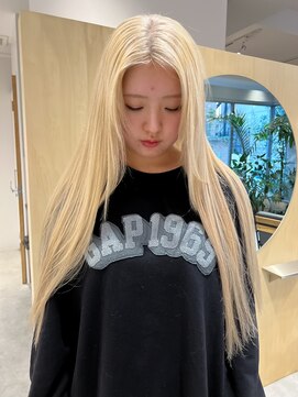 スタン 渋谷(Stam) ホワイトブロンドハイトーンウルフレイヤーケアブリーチ渋谷駅