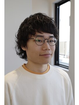 シラ(SHIRA) 【 SHIRA 】 シャドウウルフパーマ