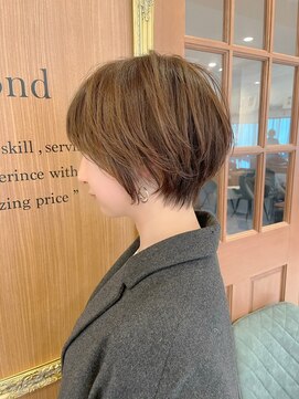 ロンドプロフィール 浦和(Lond profil) 大人可愛い20代30代40代黒髪前下がりショートボブ丸みショート◎