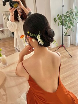 エリリーム(mlilym) シニヨンヘアアレンジ