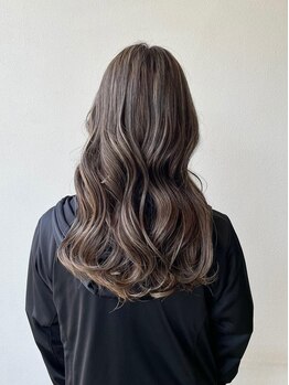 エボルブ(evolve)の写真/【神崎川駅徒歩1分】お客様のなりたいを一緒に考えご提案します。魅力を最大限に引き出すスタイルを実現♪