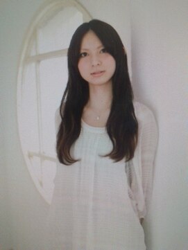 フローレント(florent) 大人ナチュラルで 女性らしいやわらかさあふれるロングスタイル